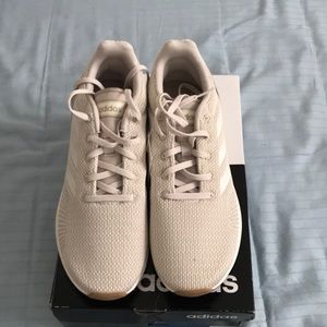 Run70S running shoes